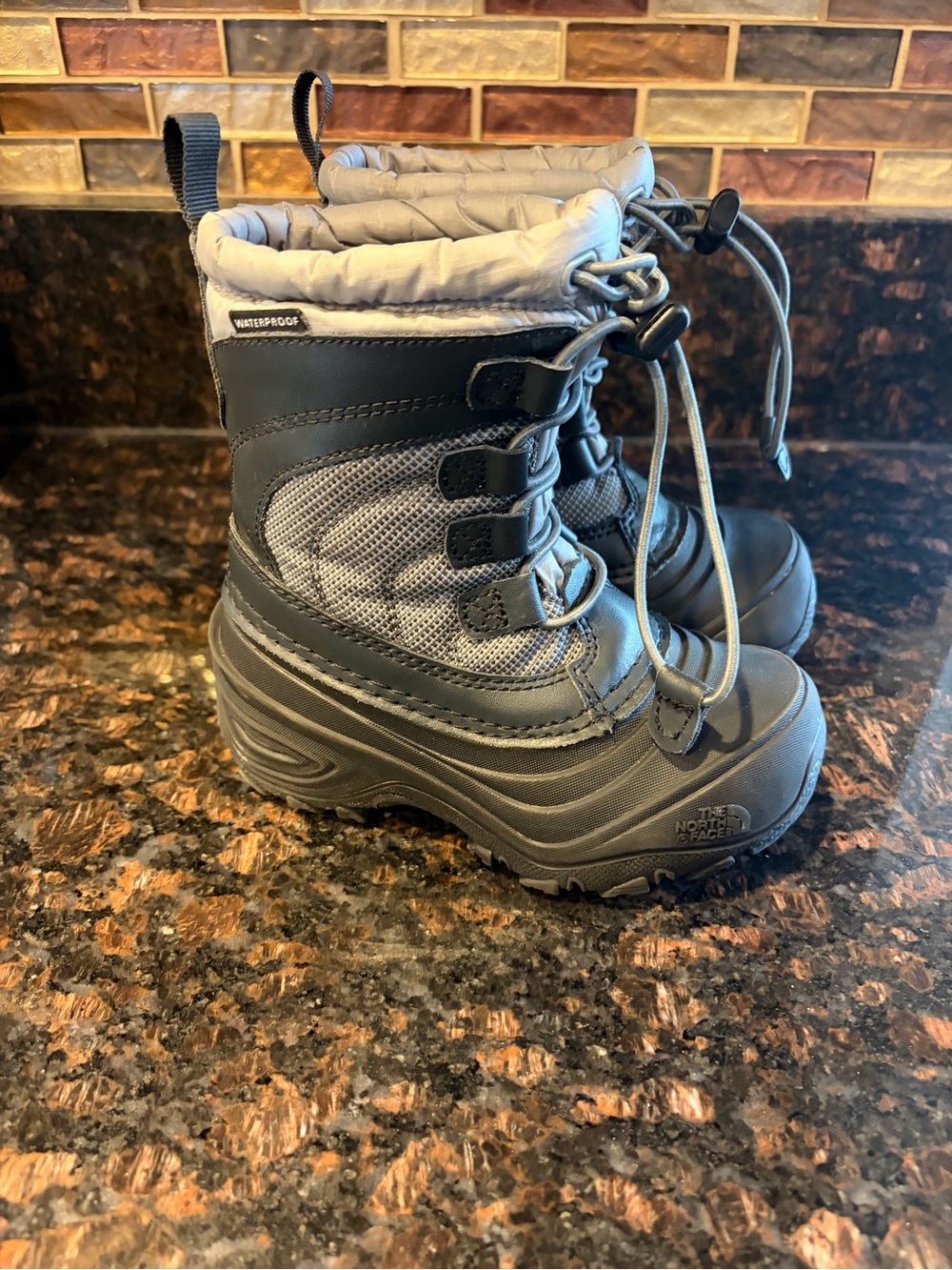 The North Face Kids Gray Waterproof Snow Boots toddler 10